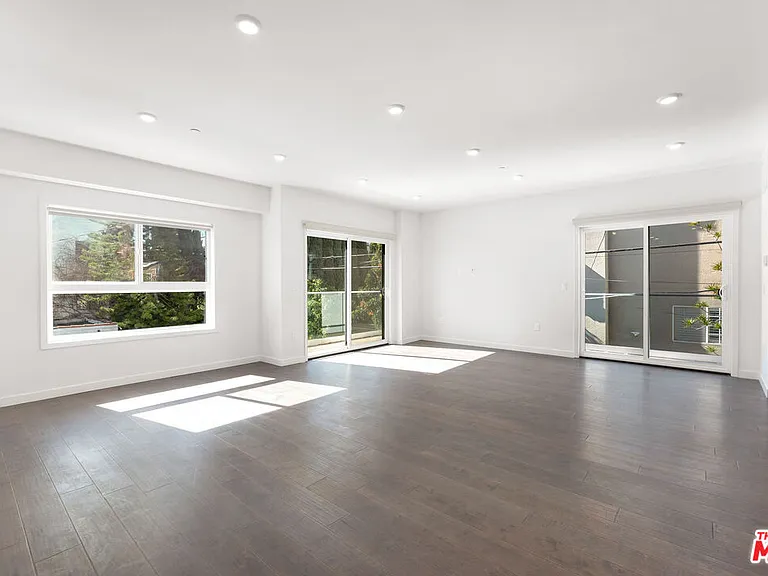 849 N Alta Vista Blvd — Photo 10