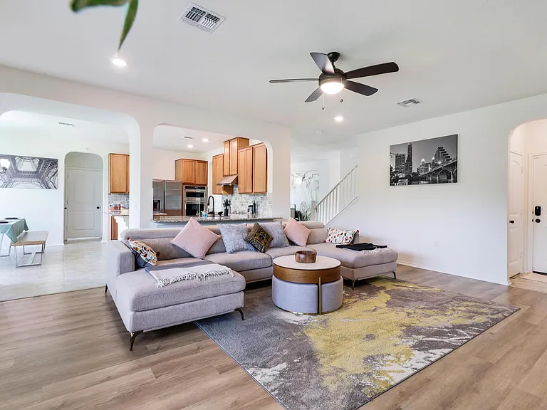 12725 Mogador St — Photo 10