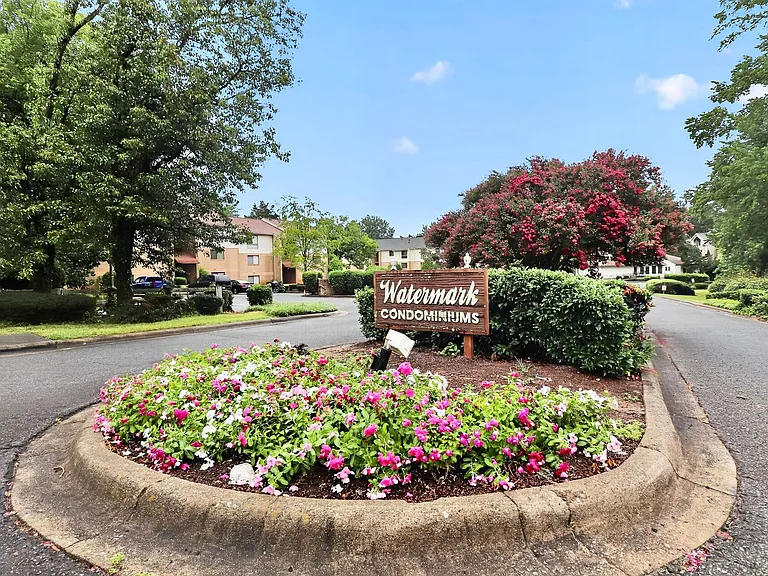 4804C Spring Lake Dr — Photo 20