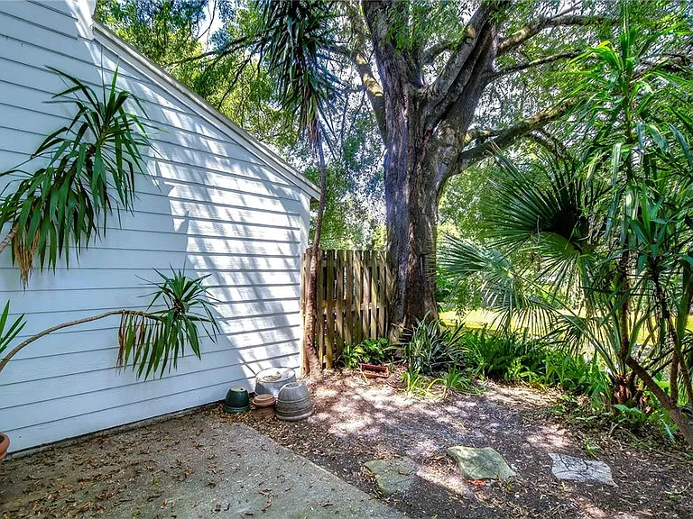 13937 Fletchers Mill Dr — Photo 37