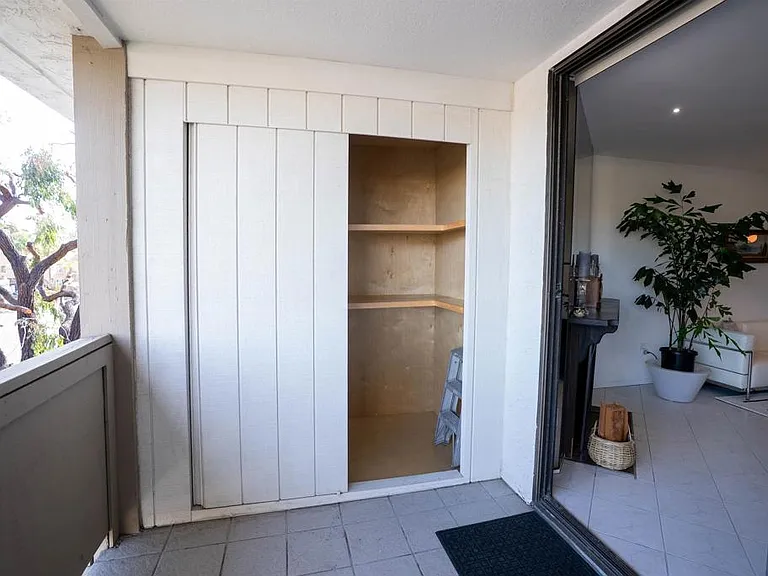 3098 Rue Dorleans #311 — Photo 16