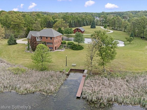 5th image of 6831 Price Lake Rd N