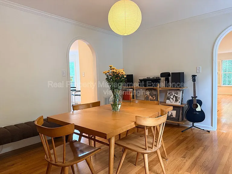 1208 Nottingham Dr — Photo 15