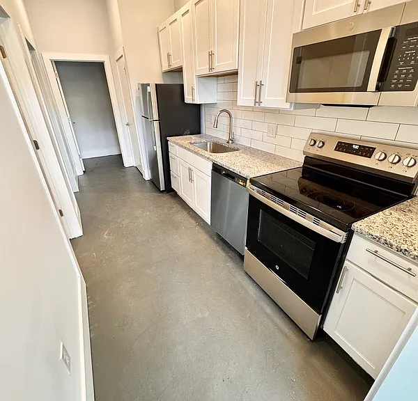 101 S Main St #1 — Photo 1