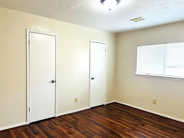 8239 Squires Place Dr — Photo 18