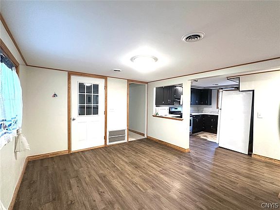 5th image of 386 McHenry Valley Rd