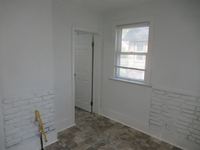 14 Elm St — Photo 19