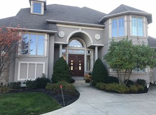 878 Crosstree Ln, Sandusky, OH 44870