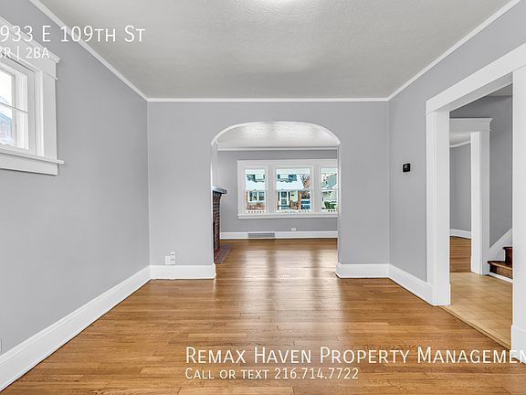 5th image of 4933 E 109th St