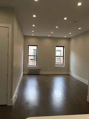 Rented by Mdays Realty | media 22