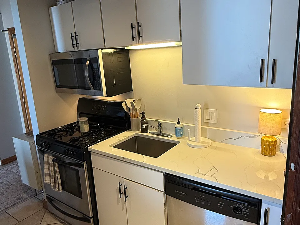 732 S Financial Pl #605