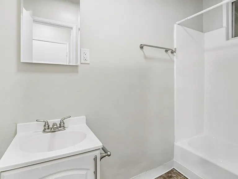652 Veteran Ave — Photo 20
