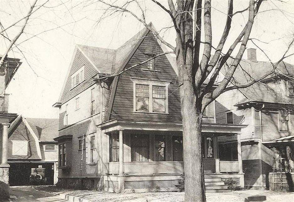 2nd image of 145 Auburn Ave SE