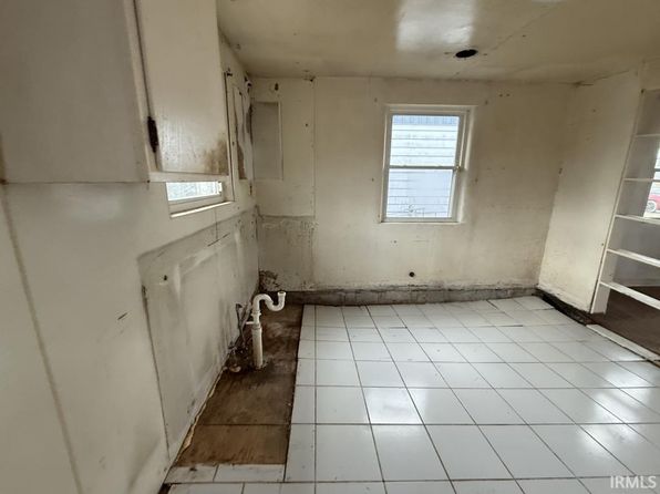 3812 S Ebright St, Muncie, IN 47302