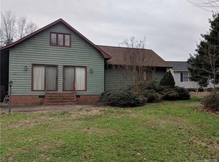 3639 Lake Shore Rd S, Denver, NC 28037