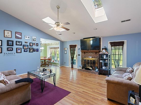 4th image of 5608 Landerwood Dr