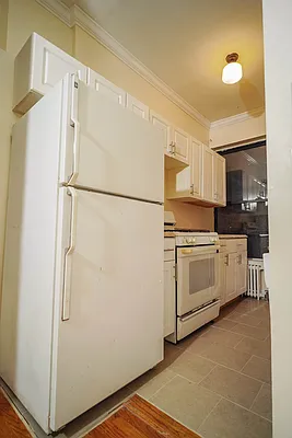 Rented by Dom & E Property Management | media 11