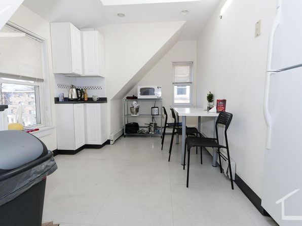 66 Ashford St #2