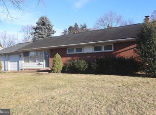 151 Valley Rd, Warminster, PA 18974