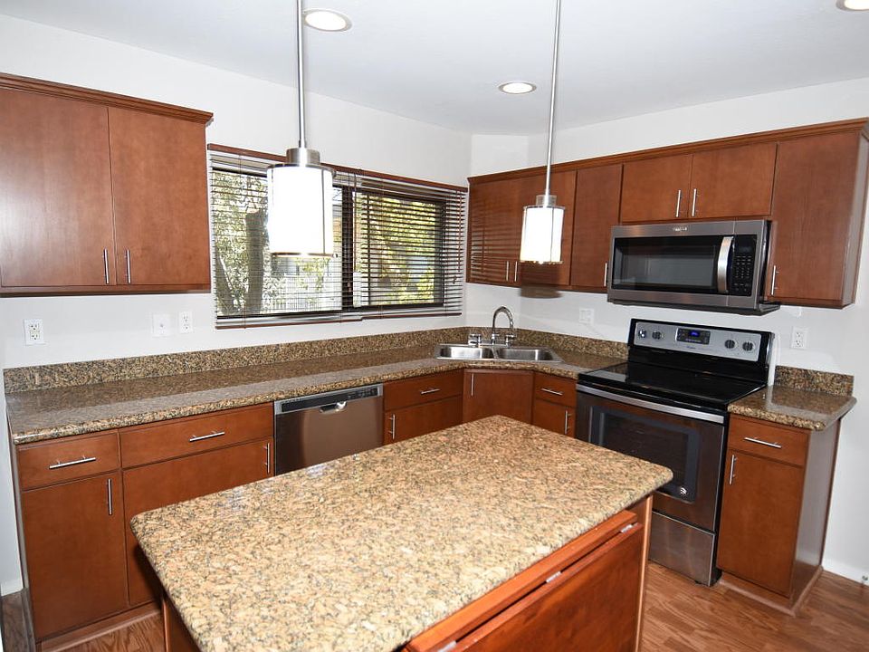 1st image of 724 E Devonshire Ave Unit 308