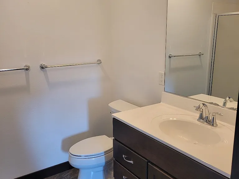 1929 Cypress Ct NE #8 — Photo 11