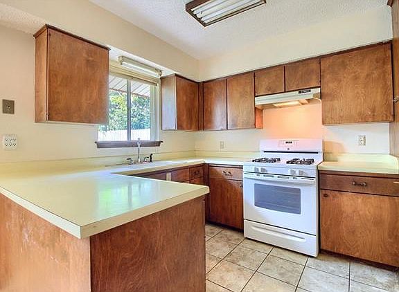 5th image of 8506 Remington Ln