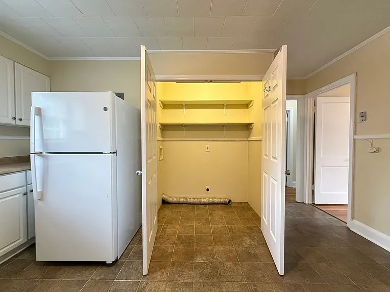 452 Parkview Dr #C — Photo 6