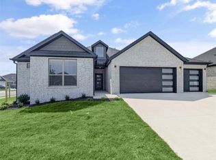 7864 Scenic Valley Ave, Springdale, AR 72762