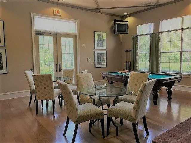 Clubhouse Dining