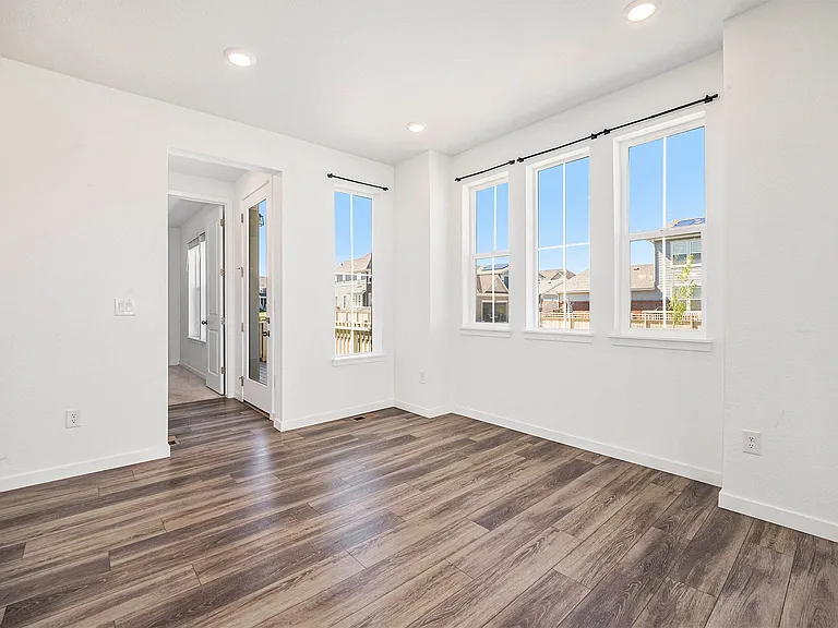 1661 Drake Aly — Photo 8