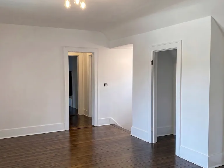 77 Colonial Cir #3 — Photo 1