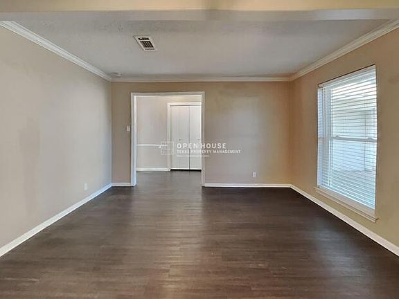 3rd image of 11218 Angelique Dr