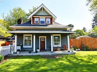 2552 SE Courtney Rd, Portland, OR 97222
