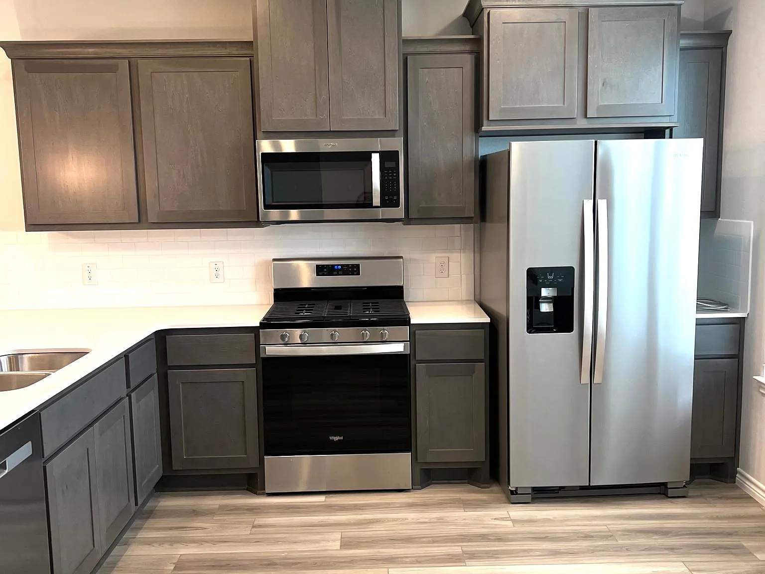 3 bed, 2.5 bath, 1375 sqft, $1,995 — Photo 3