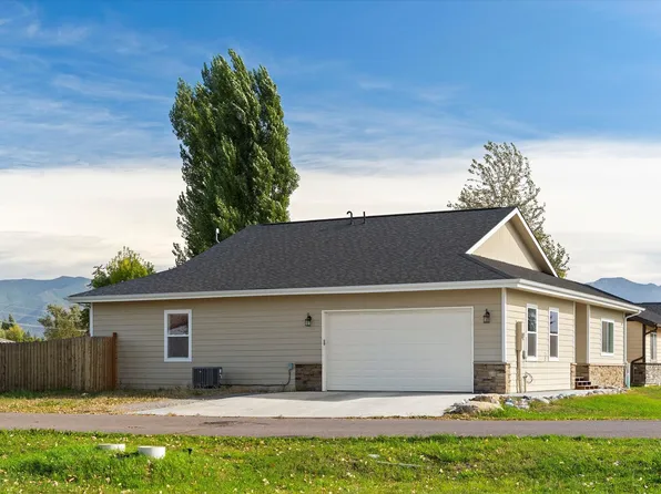 550 Swan Mountain Village Dr, Kalispell, MT 59901