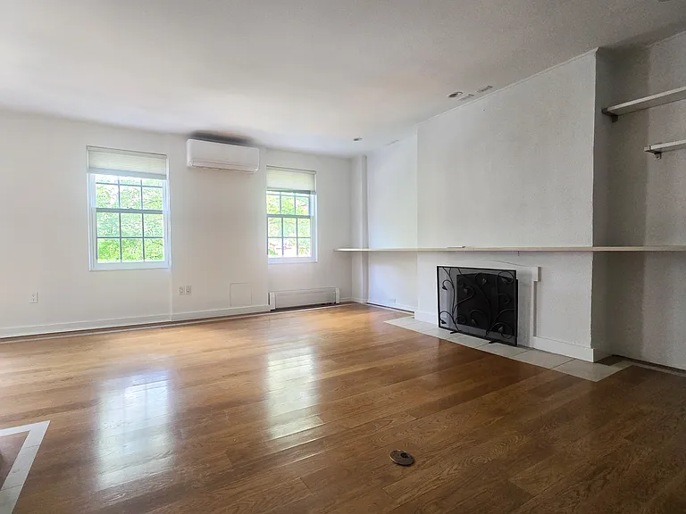 232 W 15th St #2 — Photo 4