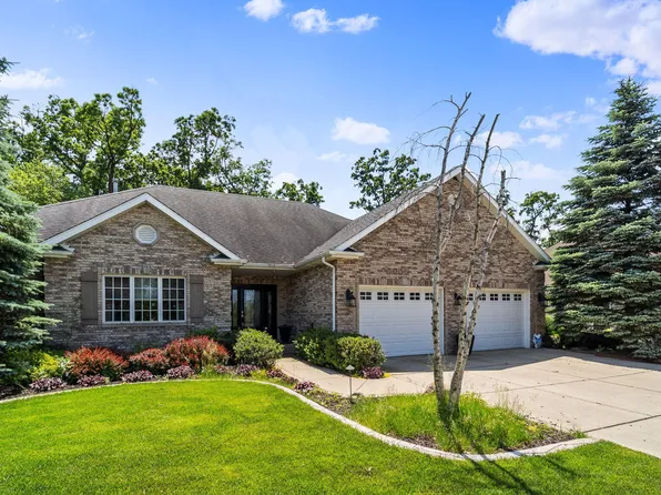 1389 Crooked Creek Trl, Crown Point, IN 46307