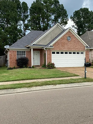 1095 Breezy Valley Dr Photo 1