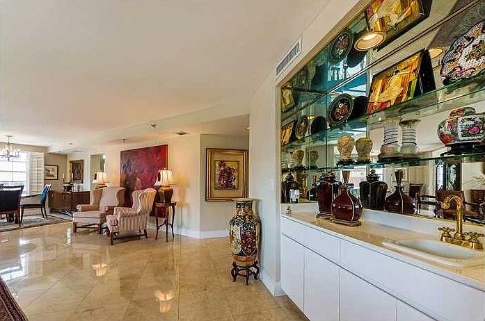 1st image of 721 Biltmore Way APT 601