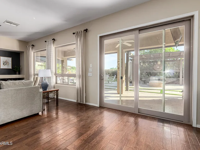 12725 W Dale Ln — Photo 10