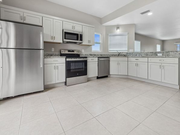 1350 Rio De Janeiro Ave APT 4B