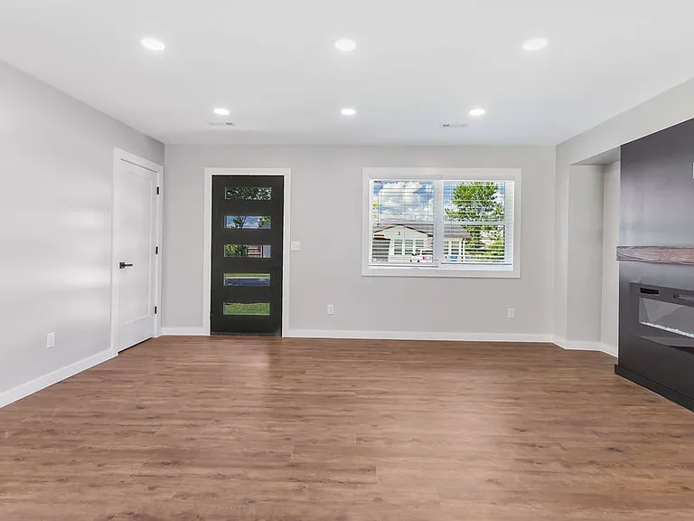 809 Carson Dr — Photo 7
