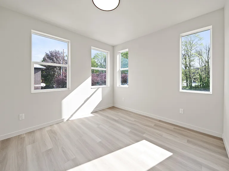 7044 SW Gonzaga St #304 — Photo 33