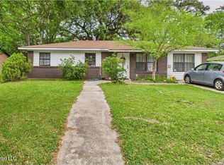 2112 Woodbury Rd, Gautier, MS 39553