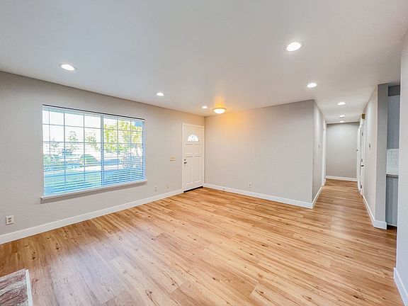 5th image of 2243 Lerona Ave