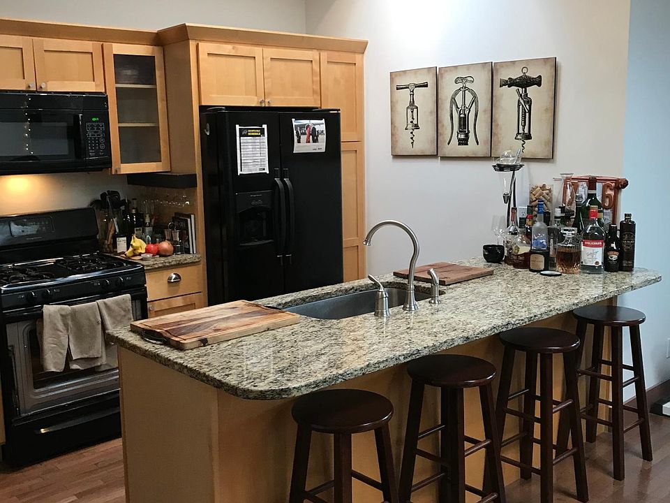 2nd image of 503 3rd St