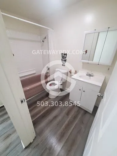 1038 Grove St #A — Photo 10