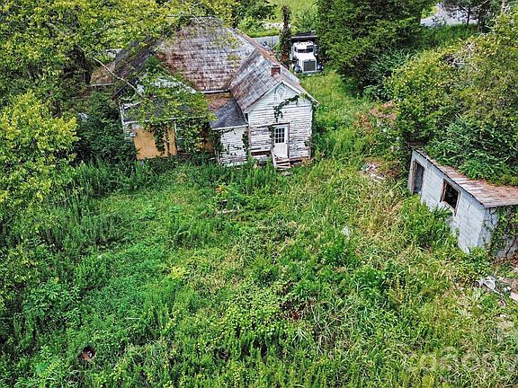 3rd image of 4675 Chaney Rd