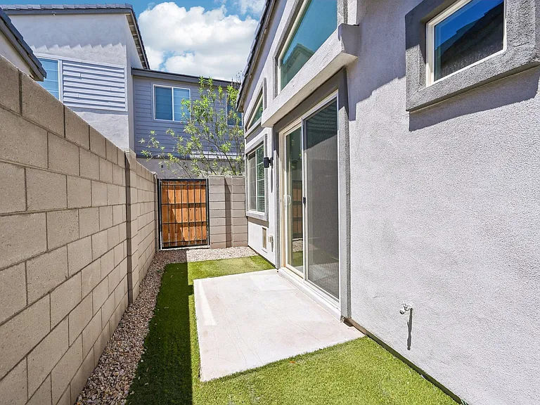 Baseline on 16 — Photo 51