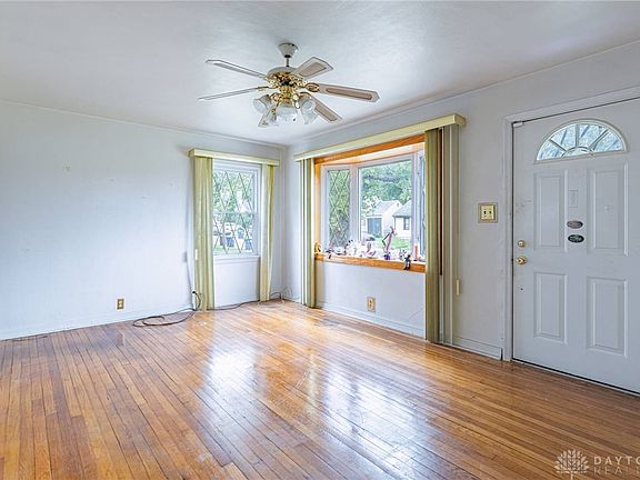 3rd image of 2912 Melbourne Ave